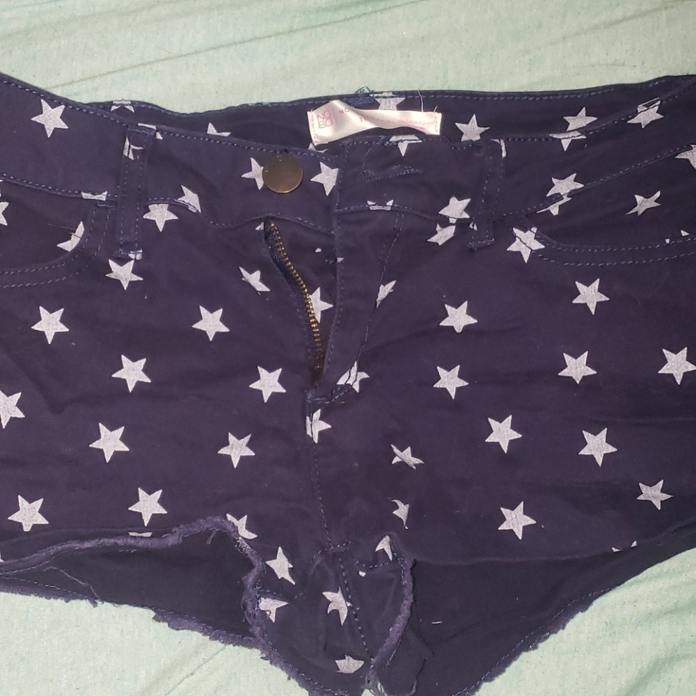 No Boundaries shorts
